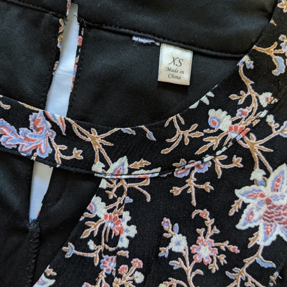 Women's Floral Print Keyhole Dress, XS - Picture 5 of 5